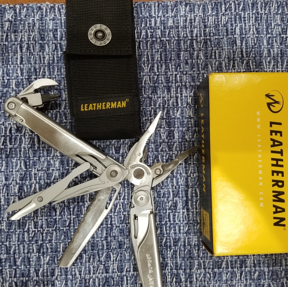 Leatherman Surge